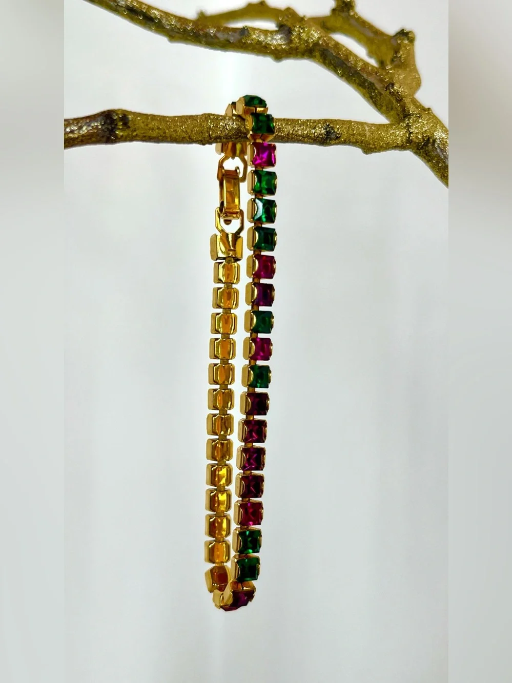 Vintage green fuschia burgundy gold tone tennis gold tone bracelet 7 inches